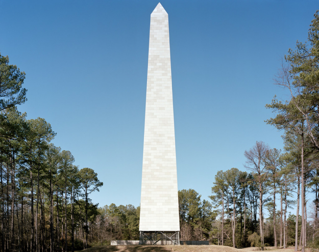 Washington Monument. Mississippi - American Photographs - P.W.VOIGT PHOTOGRAPHY - INSTITUTE FOR THE HARMONIOUS DEVELOPMENT OF ART AND PHOTOGRAPHY